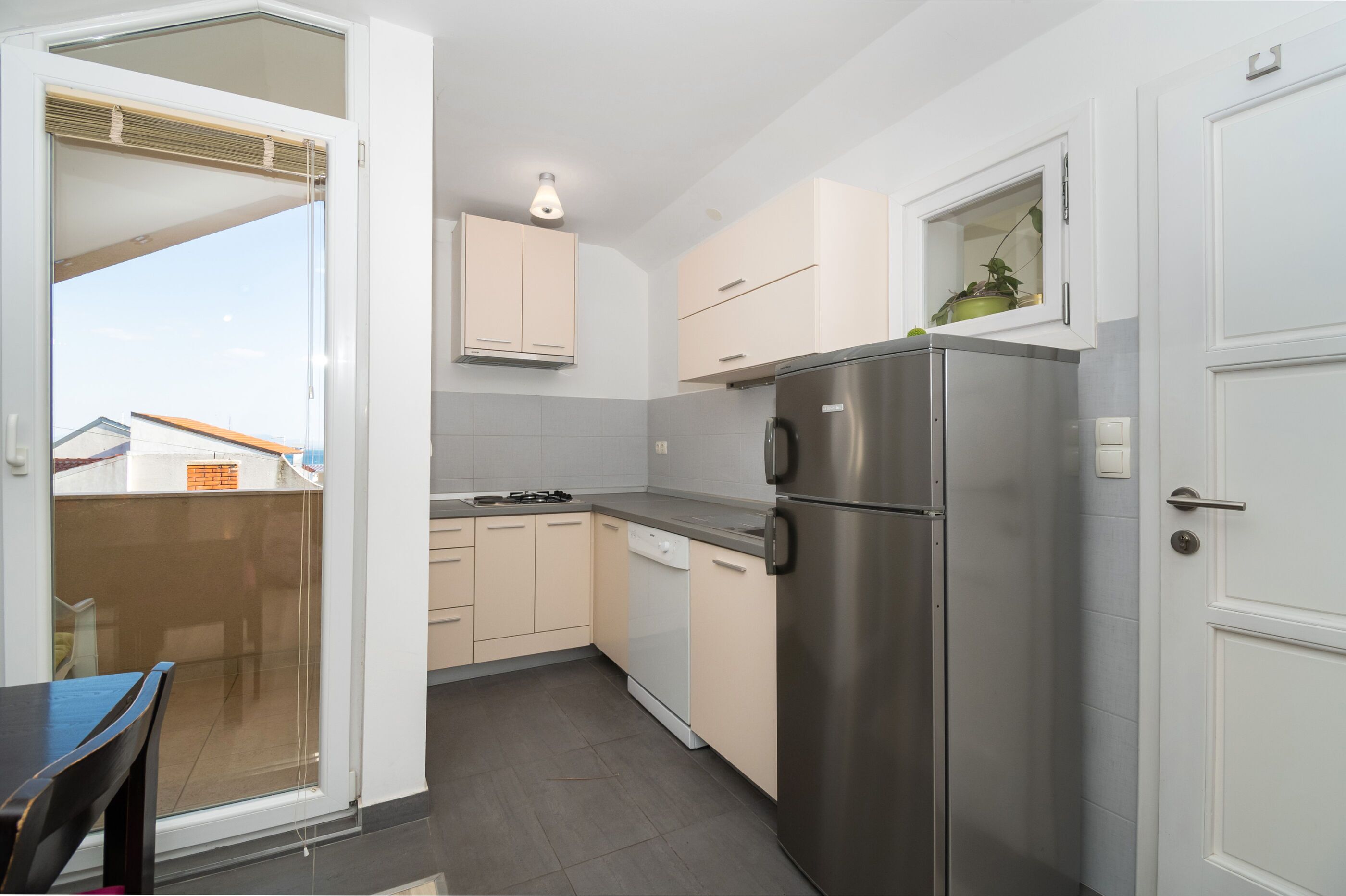 私人廚房 | 雪櫃、爐具、廚房用具/餐具/器皿、冰箱