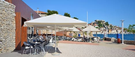 Strand