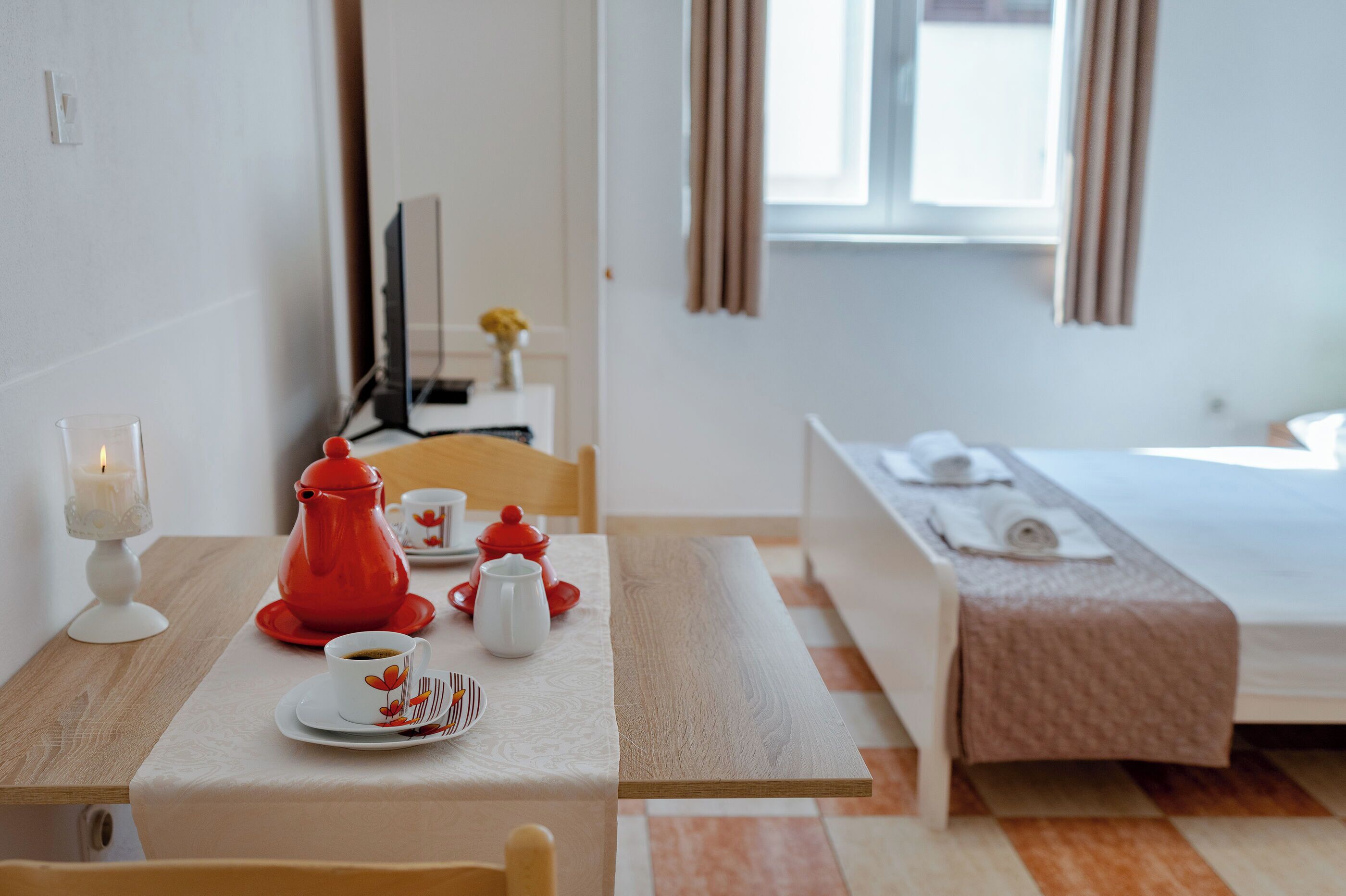 Studio (A1) | Dining