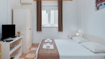 7 habitaciones, tabla de planchar con plancha y wifi gratis
