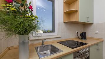 Cucina privata | Frigorifero, piano cottura