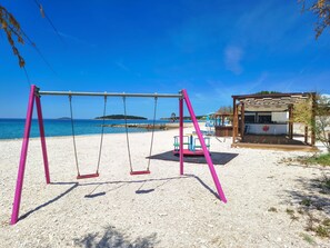 Beach - Apartments Vukic (Rogoznica)