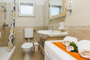 Bathroom - Apartments Lenija (Sibenik)