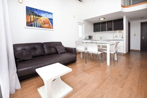 Leilighet (A2) | Oppholdsrom | TV
