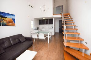 Apartment (A2) | Living room | TV