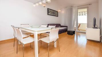 Apartment (A1) | Speisen