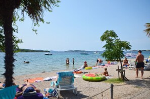Beach nearby - Apartments Sime (Vodice)