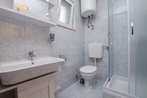 Bathroom | Hair dryer, towels
