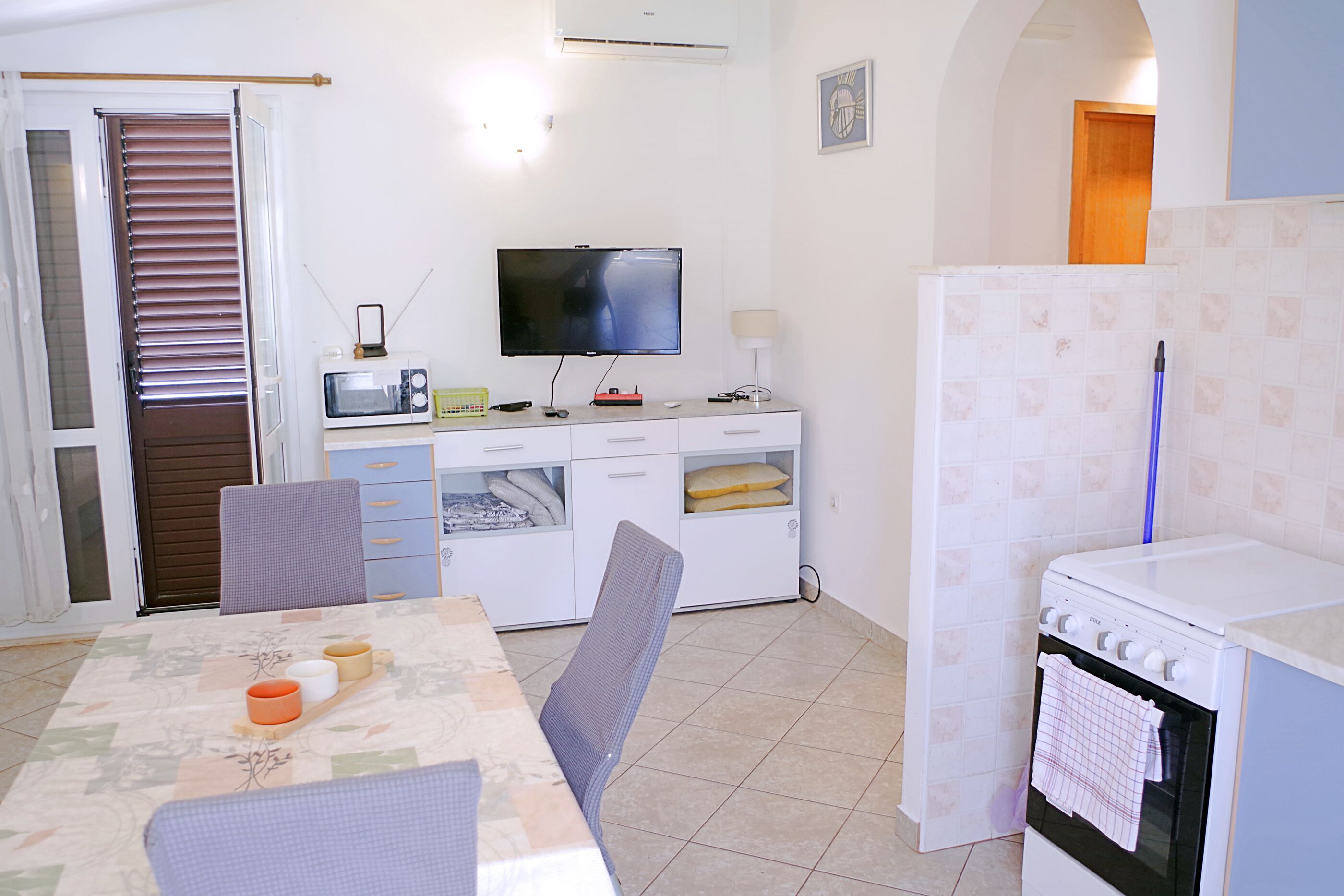 Apartment (A1) | Eigene Küche | Kühlschrank, Mikrowelle, Ofen, Herdplatte