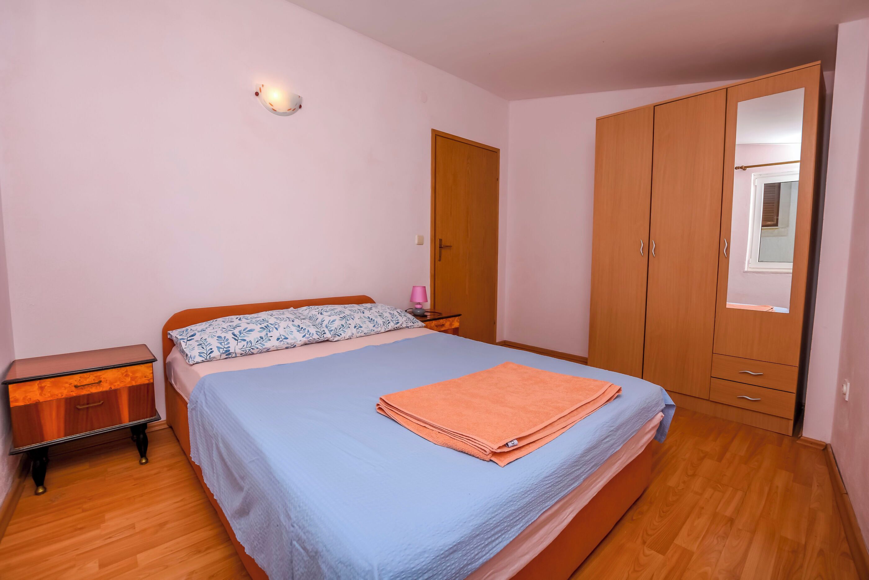 Apartment (A1) | 1 Schlafzimmer, kostenloses WLAN, Bettwäsche