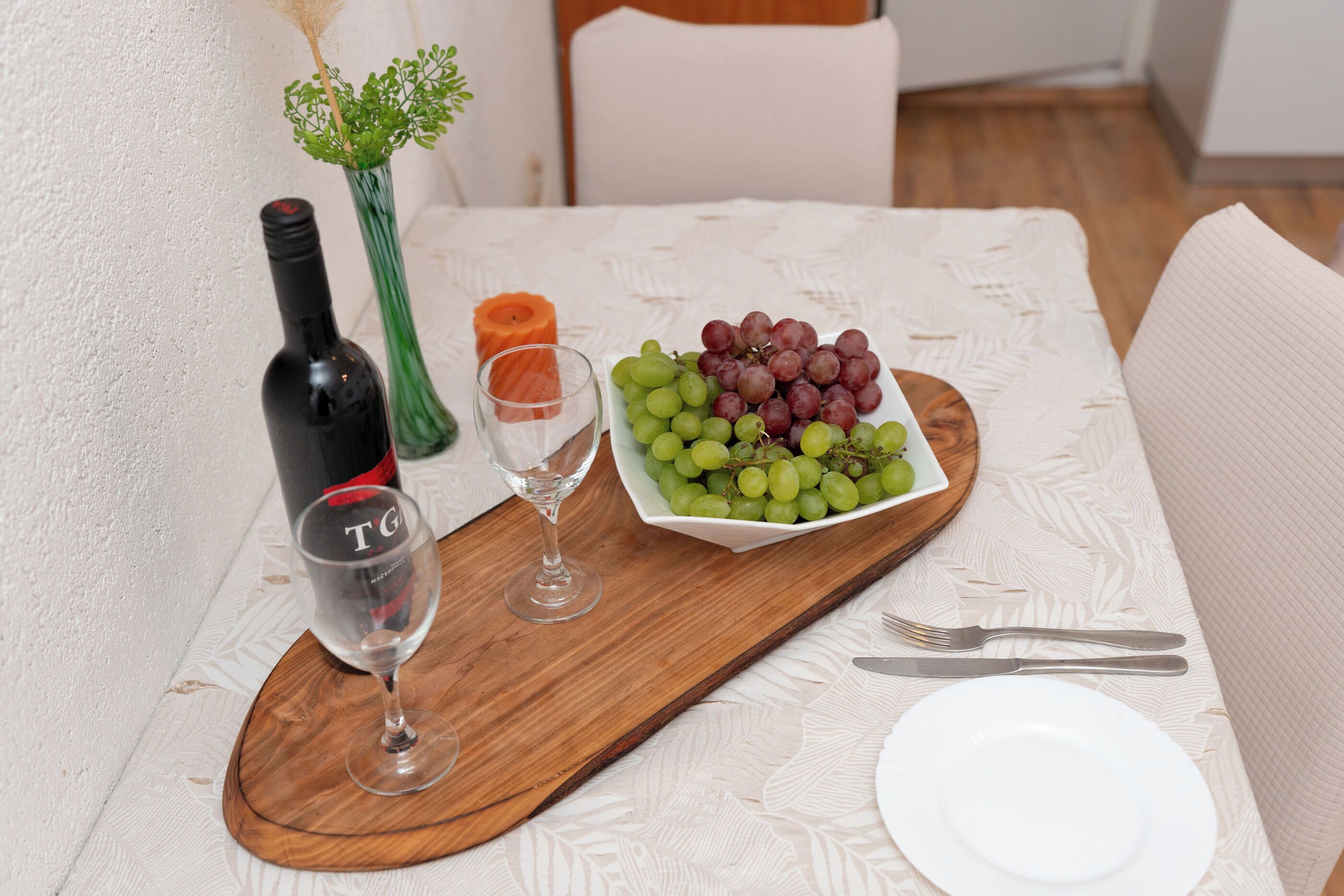 Studio (A2) | Dining