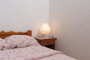 Wifi gratis y ropa de cama 