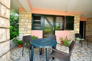 Terrace/patio - Apartments Marin (Novalja)