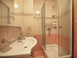 Apartment (A2) | Bathroom - Apartments Vladimir (Vodice)