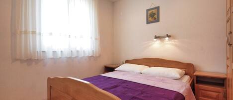 Apartment (A3) | 7 bedrooms, free WiFi