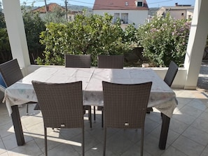 Apartment (A1) | Outdoor dining - Apartment Vinka (Trogir)
