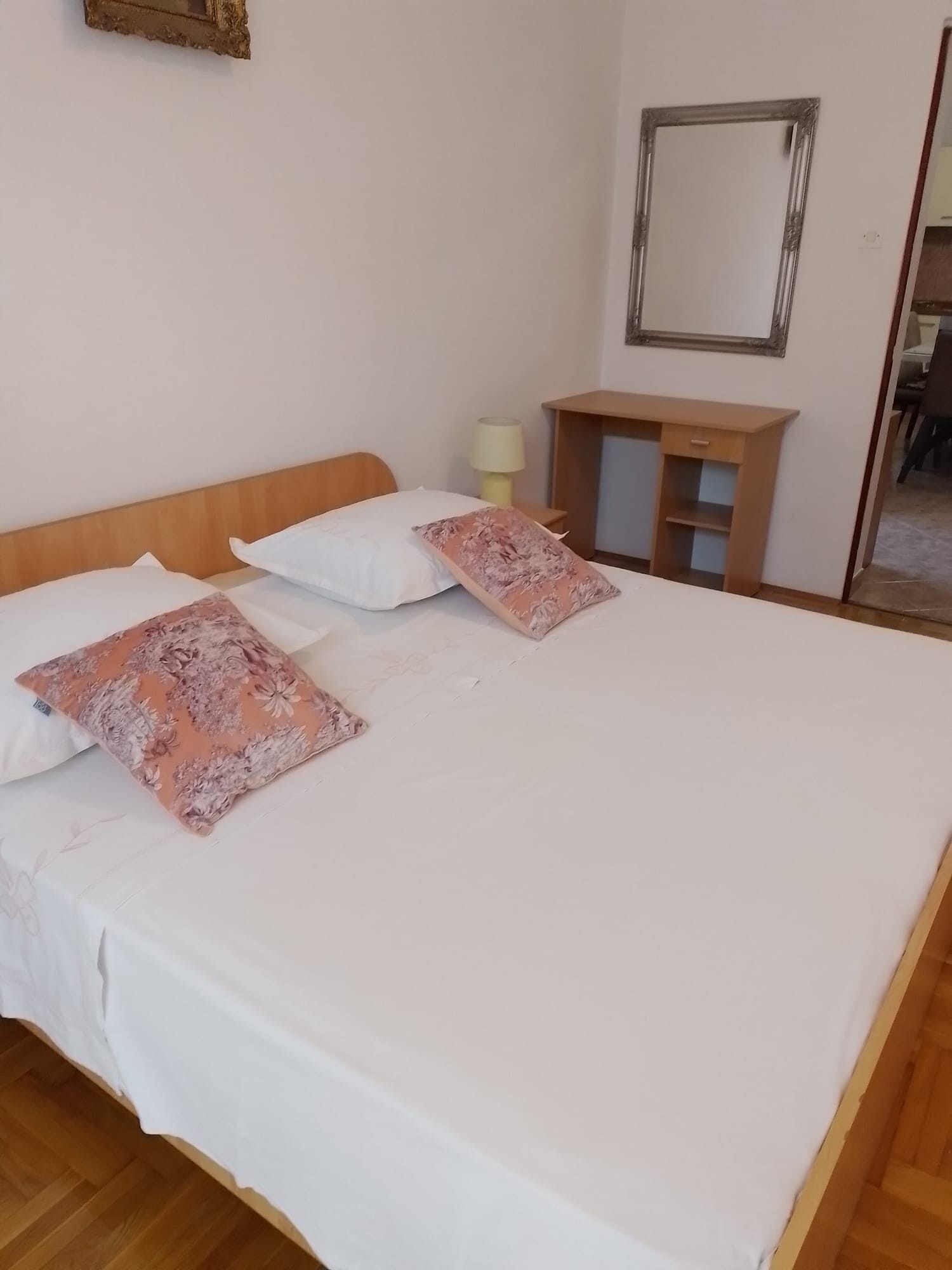 Apartamento (A2) | Tabla de planchar con plancha y wifi gratis