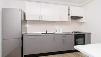 Private kitchen | Fridge, oven, stovetop, espresso maker