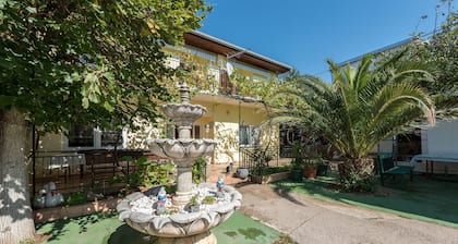 Apartments and Rooms Dragica