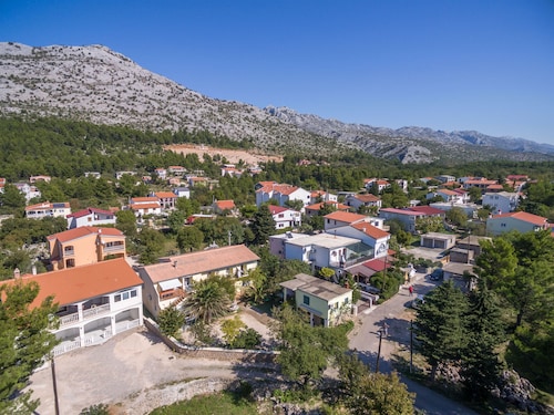 Apartments and Rooms Dragica