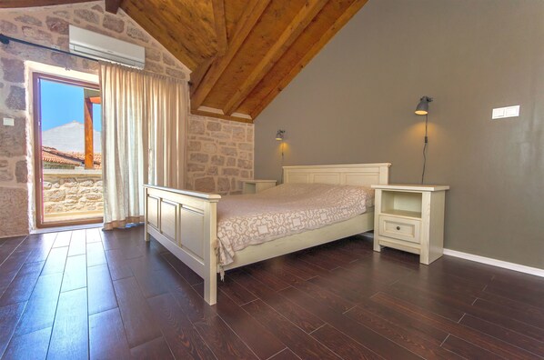 Iron/ironing board, free WiFi, bed sheets - House Stone House Island Prvic (Vodice)