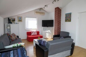 Apartment (A3) | Living room