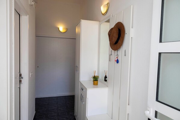 Apartment (A3) | Hallway