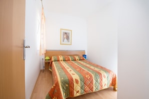 6 bedrooms, free WiFi - Apartments Ksenija (Rogoznica)