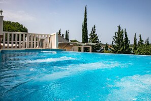 Outdoor pool - Apartments Ksenija (Rogoznica)