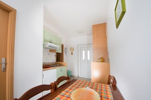 Dining - Apartments Ksenija (Rogoznica)