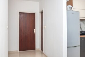 Apartment (A2) | Interior entrance