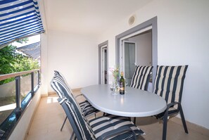 Apartment (A1) | Balkon
