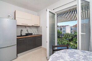 Apartment (A2) | Private kitchen