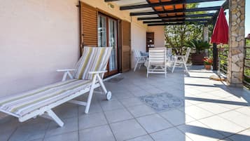 Căn hộ (A2) | Ban công