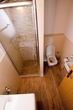 Bathroom | Shower, hair dryer, towels - House Radojka (Tisno)