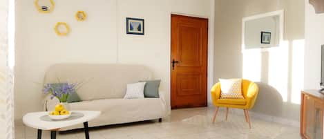 Living room | Flat-screen TV