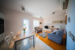 Apartment (A2) | Living room - Apartments Dyana (Novalja)