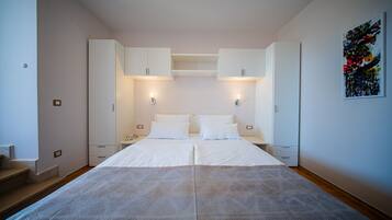 Apartemen (A2) | Brankas, setrika/meja setrika, dan Wi-Fi gratis