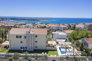 Exterior - Apartments Dyana (Novalja)