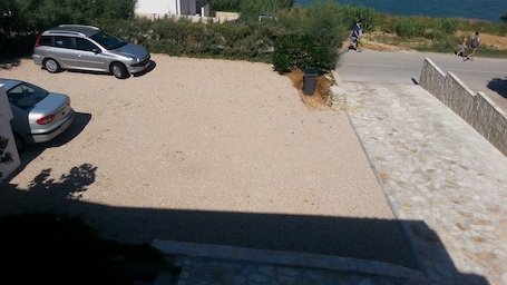 免费自助停车. 埃娜公寓