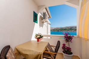 Studio (A2) | Water view