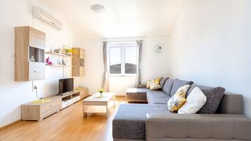 Apartment (A2) | Living room