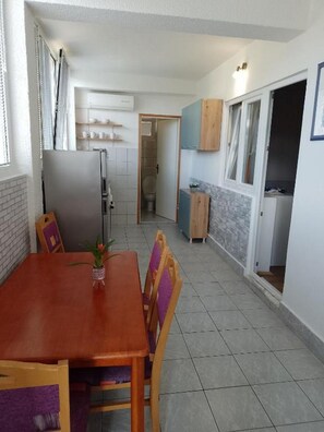 Apartment (A1) | Dining