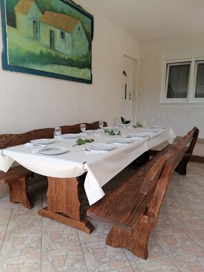 Apartment (A1) | Dining