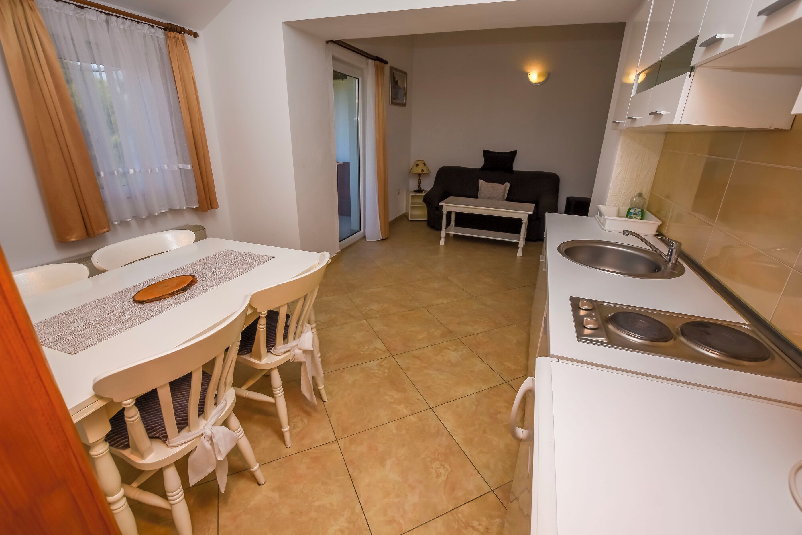 Apartment (A10) | Private kitchen