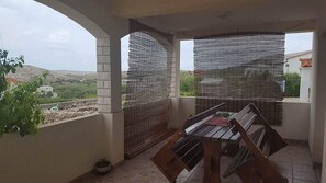 Apartment (A3) | Terrace/patio - Apartments Luka (Novalja)