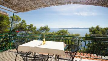 Estudi (A1) | Vista de l'aigua