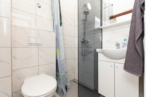 Studio (A2) | Badezimmer | Dusche