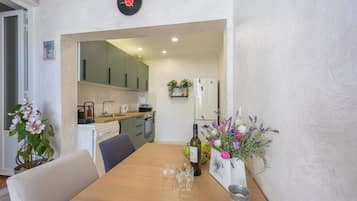 Apartment (A1) | Speisen