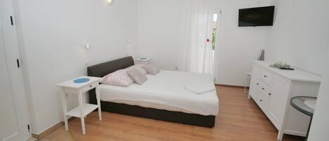 Studio (A3) | Restauration